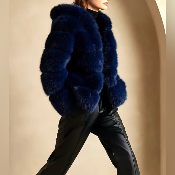 Women’s Blue Soft Faux Fur Hooded Jacket NEW XL X Large - Picture 3 of 9